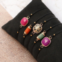 Machen Sie sch&ouml;ne Ohrringe und Armb&auml;nder mit Natursteinanh&auml;ngern und Zwischenst&uuml;cken.