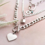 Lassen Sie sich inspirieren! Kreieren Sie einen trendigen Look mit Kettengliedern und Armb&auml;ndern: