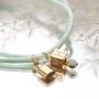 Mit den W&uuml;rfel-Buchstaben-Perlen aus Edelstahl k&ouml;nnen Sie ganz einfach diesen stilvollen Schmuck herstellen: