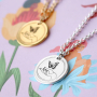Sehen Sie sich die Inspirationen f&uuml;r die Gestaltung sch&ouml;ner Geschenke mit dem neuen Girls Support Girls-Sortiment an