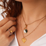 Gestalten Sie stilvollen Schmuck mit Yin-Yang-Anh&auml;ngern und Smiley-Perlen