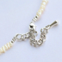 Schmuckinspiration zur Kreation von trendigem Schmuck mit Smiley-Anh&auml;ngern in verschiedenen Farben