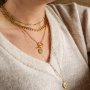 Get inspired: Aussagekr&auml;ftiger Schmuck im Stile &bdquo;Spirited Comfort&ldquo; liegt diesen Herbst/Winter voll im Trend.