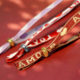 Fr&ouml;hlich hippe Armbaender mit Schmucktextband und Stopperperlen selber machen
