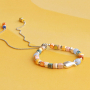 Mit Keramikperlen trendige Armb&auml;nder kreieren