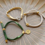 So gestalten Sie die trendigsten Armb&auml;nder mit elastischen B&auml;ndern