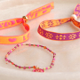 Kreativ mit Schmucktextband in Neonfarben sein 