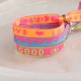 Kreativ mit Schmucktextband in Neonfarben sein 