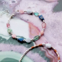 Gestalten Sie leuchtend bunte Armb&auml;nder mit Natursteinen und Perlen 