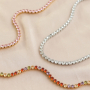 So lassen sich Ketten und Armb&auml;ndern kombinieren 