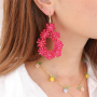 So kombinieren Sie Facett-Blumenohrringe und Facett-Beerenarmb&auml;nder 