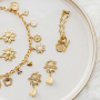 Kreative Designideen f&uuml;r Schmuck im Blumenanh&auml;ngern