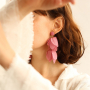 Kreieren Sie einen einzigartigen Look mit Blumen-Ohrringen
