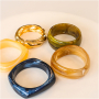 Resin trifft Metall im Armband-Look