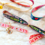 Mit BY31&reg;-Band und Gl&ouml;ckchen stilvolle Armb&auml;nder und Geschenkideen kreieren