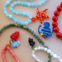 Sommer-Schmuck mit Glasanh&auml;ngern gestalten