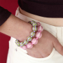 Farbenfrohen Schmuck mit gestreiften DQ-Acrylperlen gestalten