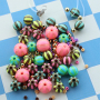 Farbenfrohen Schmuck mit gestreiften DQ-Acrylperlen gestalten